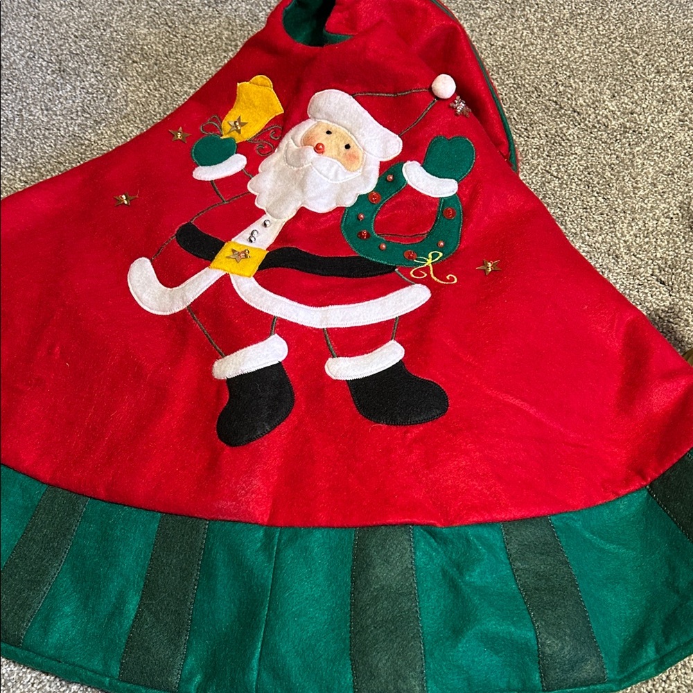 Festive Santa Tree Skirt - Red and Green